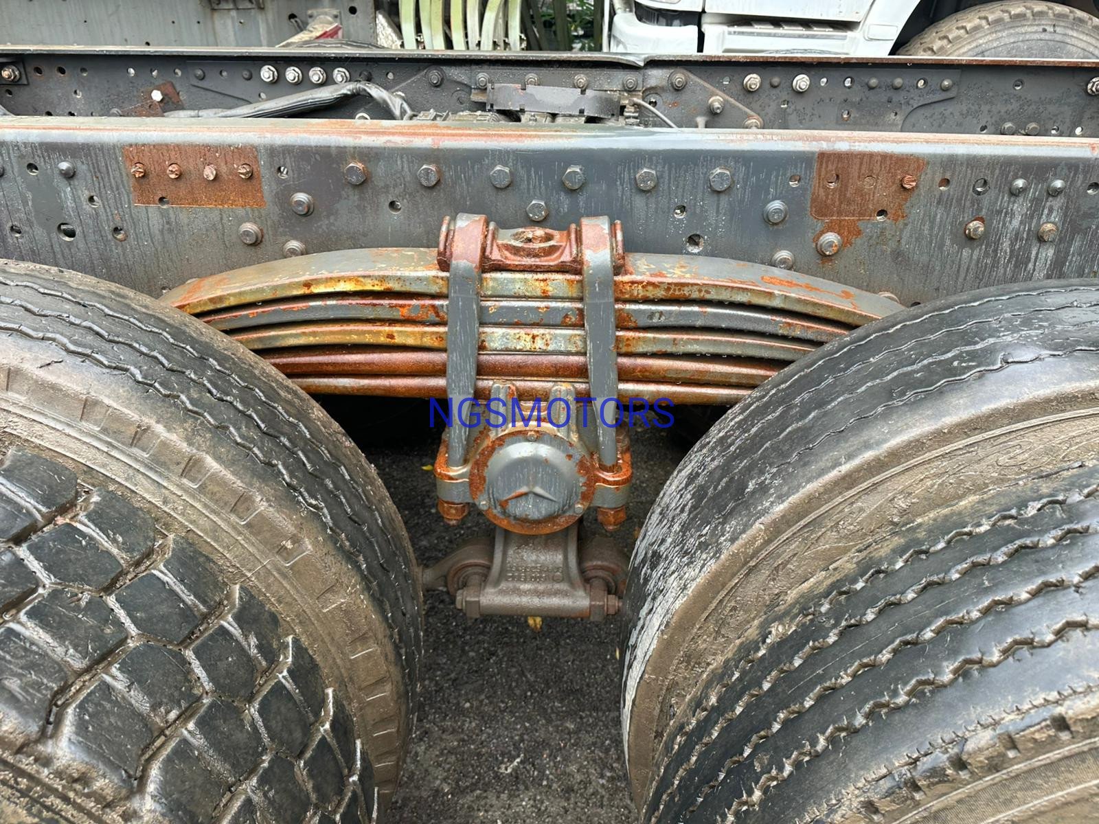 Mercedes-Benz Actros 4141 – Camion Benne Double Différentiel (Double Diff) - Image 15