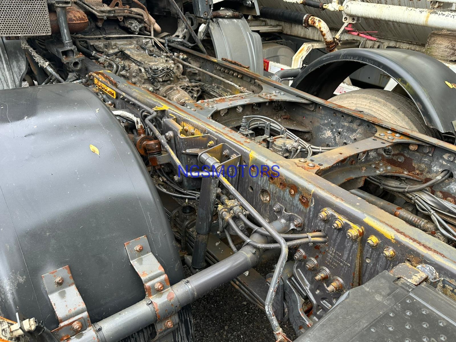 Mercedes-Benz Actros 4141 – Camion Benne Double Différentiel (Double Diff) - Image 12