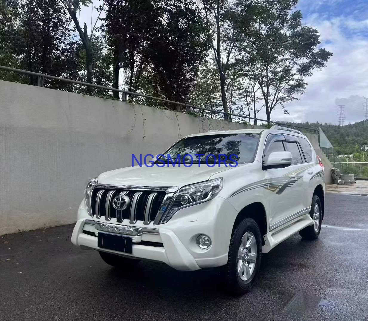 Toyota Land Cruiser Prado 2015 2700cc Petrol 7 seats