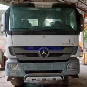 Mercedes-Benz Actros 4844 – Camion Benne 8x4 Haute Résistance